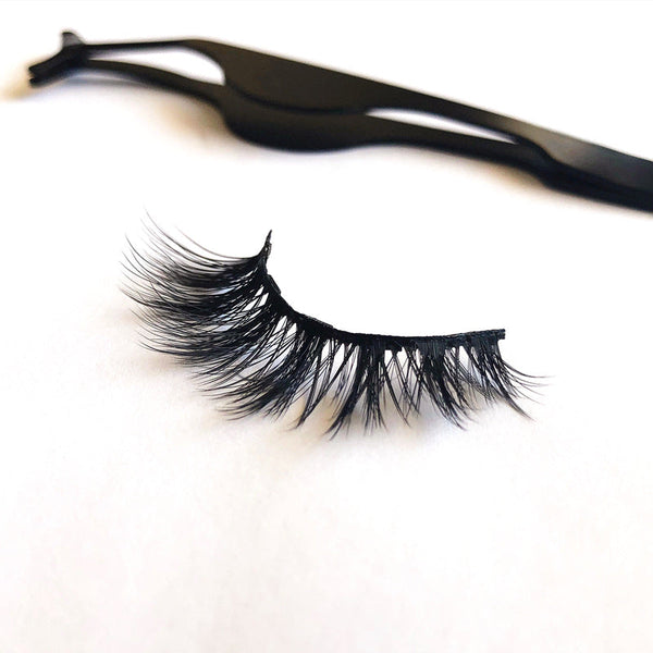 A Pair Of False Eyelashes With Magnets In Fashion-Diamond Deluxe Outlet